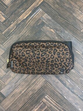 NWT Lululemon Everywhere Belt Bag Leopardo Shift Midi Desert Khaki/Night Brown